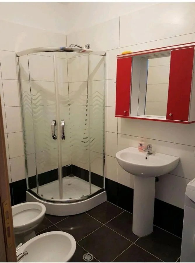 Vlorë Villa Zamos The Best דירה